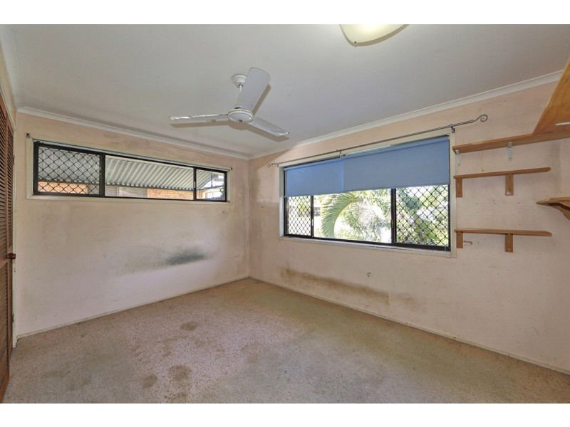 15 Smiths Road, Avoca QLD 4670