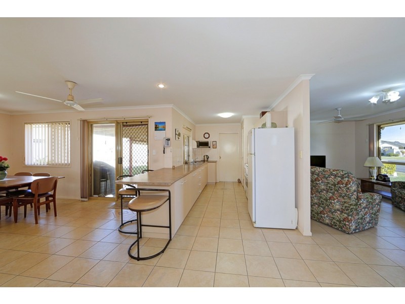 10 Tropicana Drive, Avoca QLD 4670