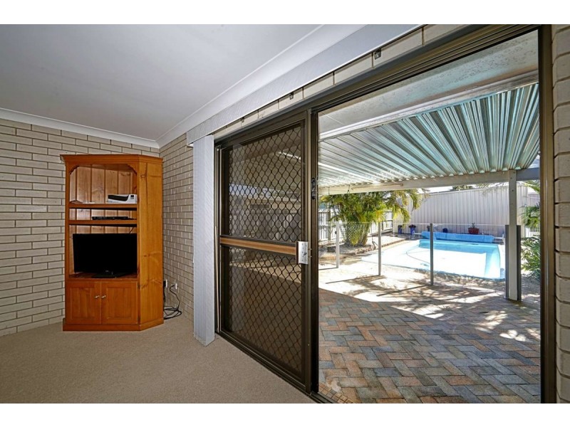 3 Neill Street, Burnett Heads QLD 4670
