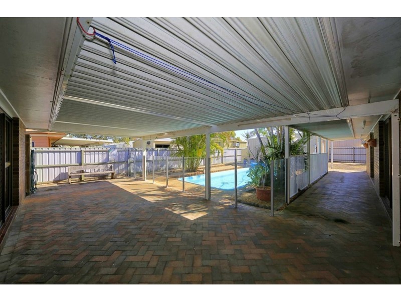 3 Neill Street, Burnett Heads QLD 4670