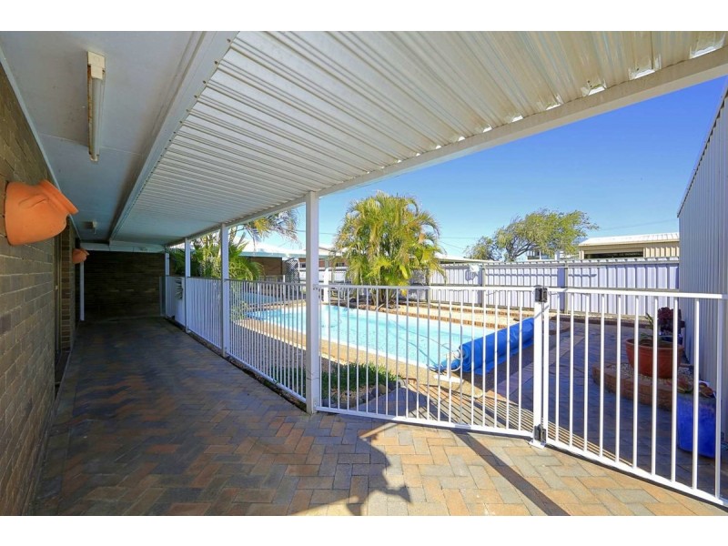 3 Neill Street, Burnett Heads QLD 4670