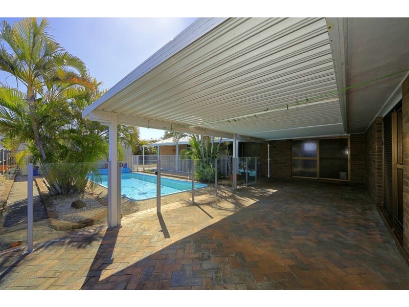 3 Neill Street, Burnett Heads QLD 4670