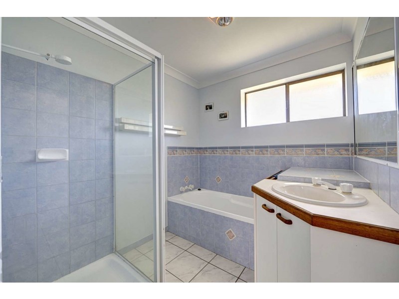 3 Neill Street, Burnett Heads QLD 4670