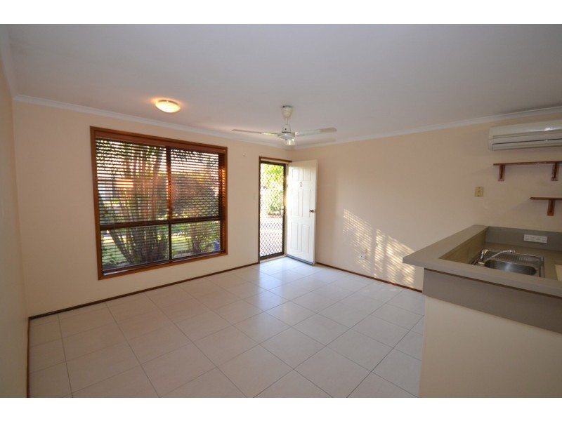 2/18A Mc Lachlan Drive, Avenell Heights QLD 4670