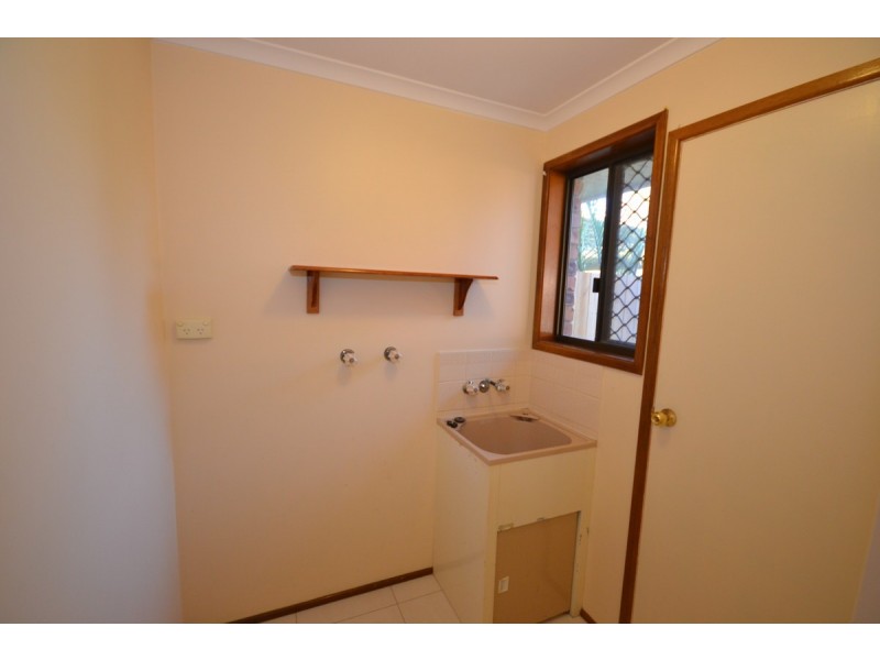 2/18A Mc Lachlan Drive, Avenell Heights QLD 4670