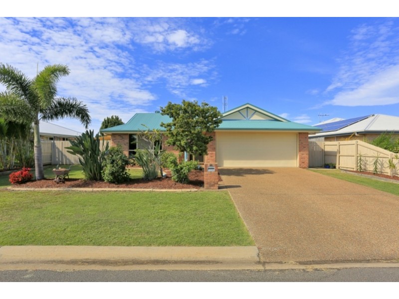 13 Landsborough Street, Bargara QLD 4670