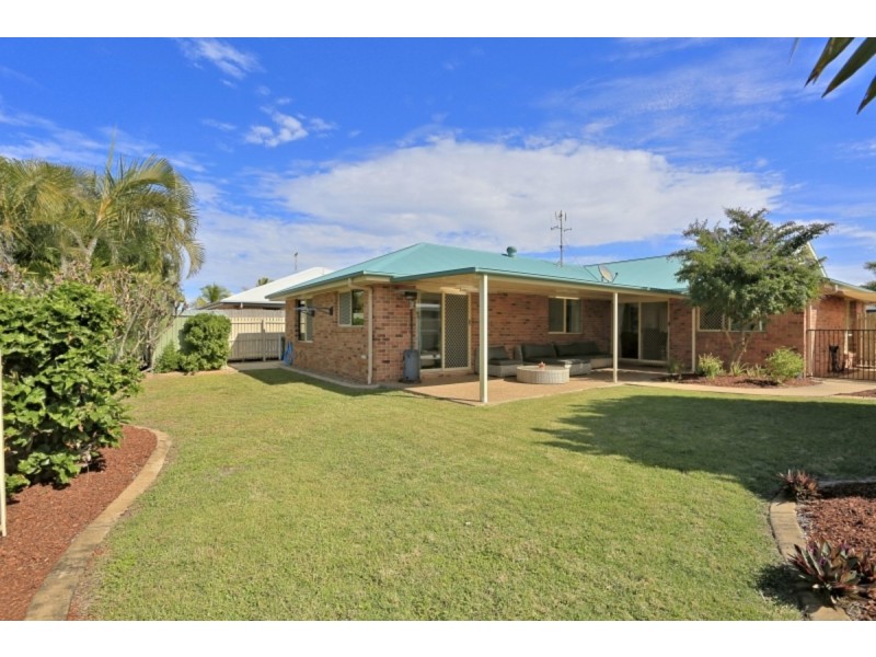 13 Landsborough Street, Bargara QLD 4670