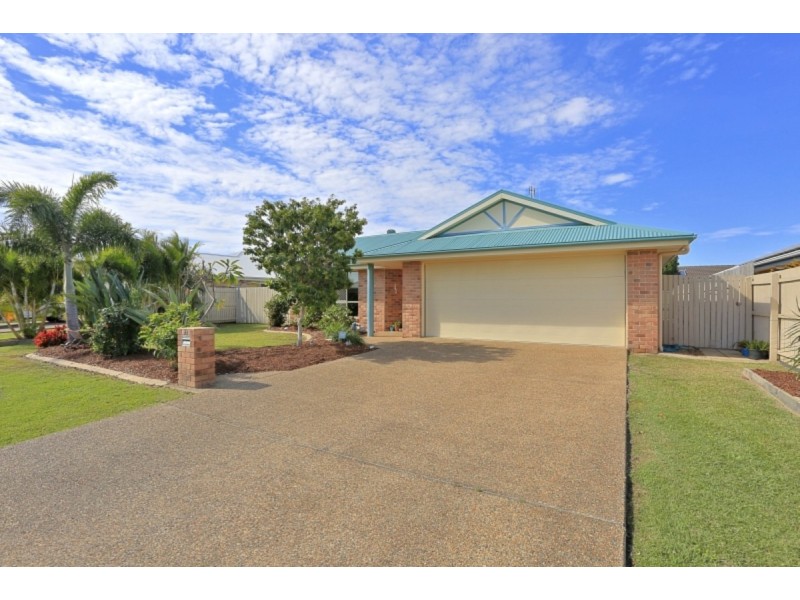 13 Landsborough Street, Bargara QLD 4670