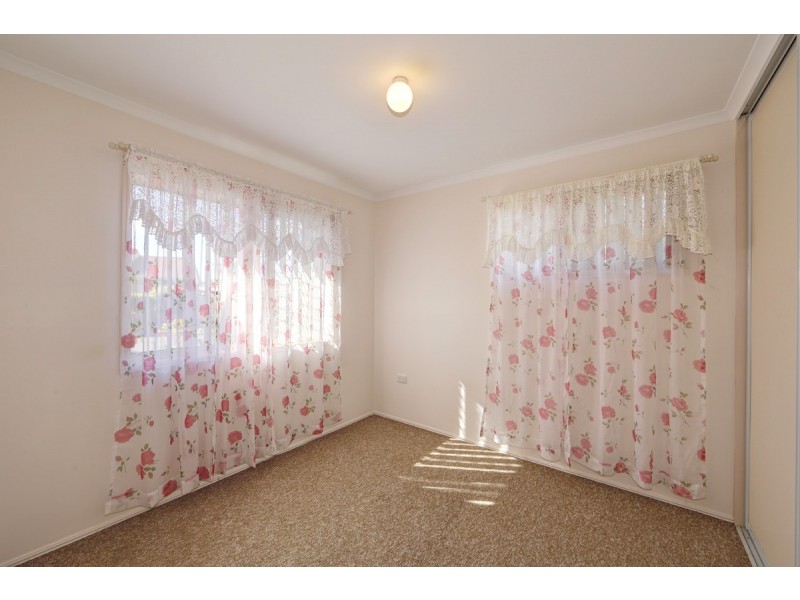 8/23 Thabeban Street, Avenell Heights QLD 4670