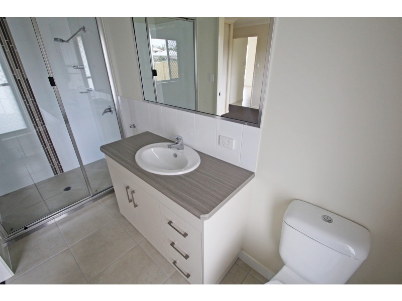 2/13 Moncrieff Street, Kepnock QLD 4670