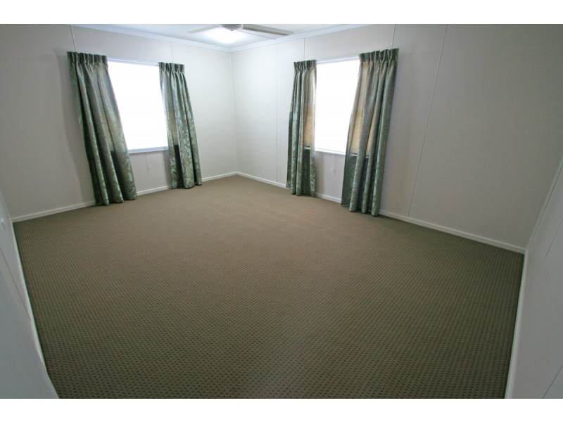 24 Redmond Street, Avenell Heights QLD 4670