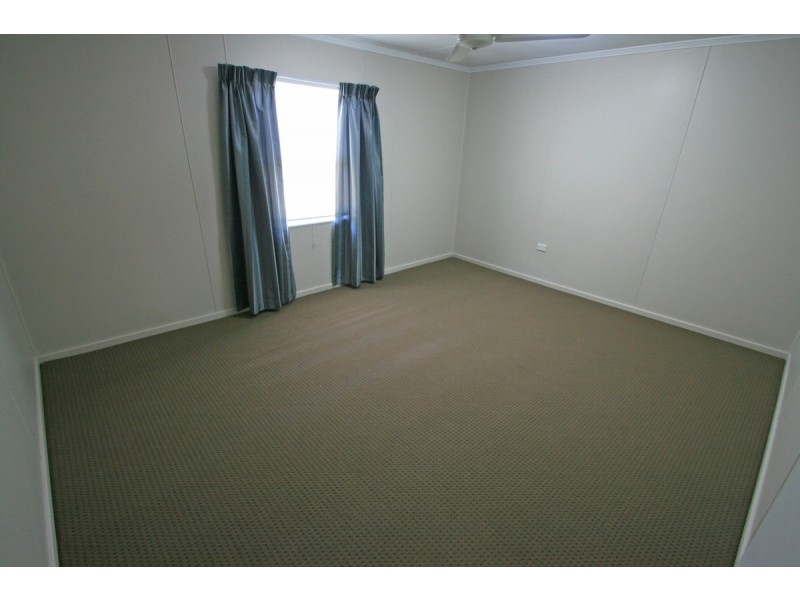 24 Redmond Street, Avenell Heights QLD 4670