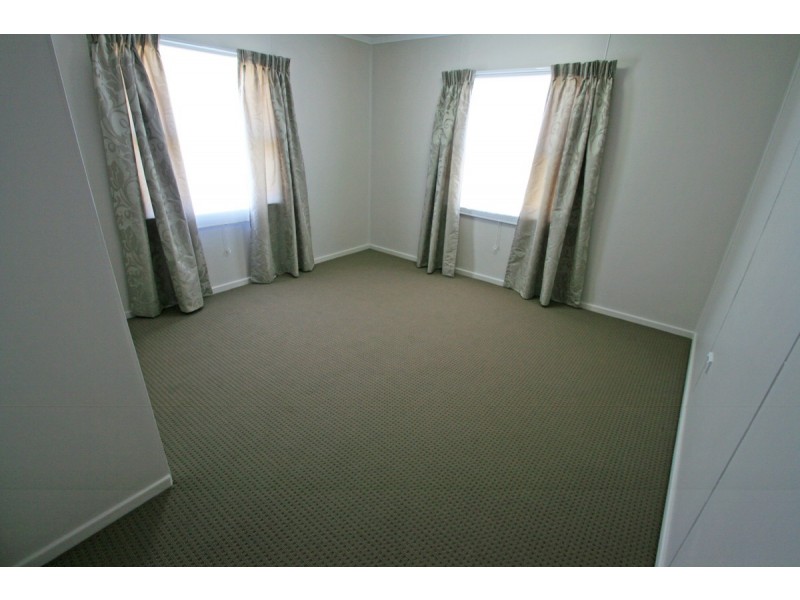 24 Redmond Street, Avenell Heights QLD 4670