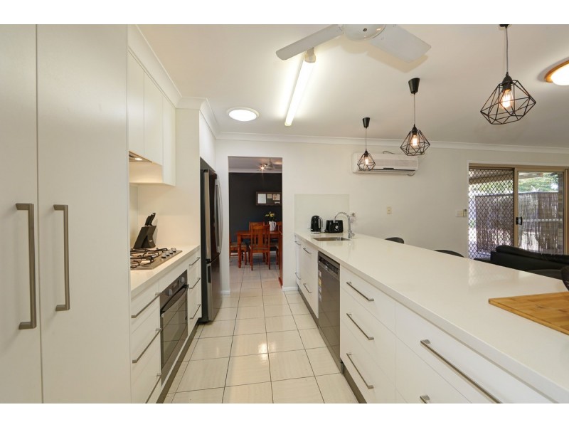 11 Murray Court, Kalkie QLD 4670