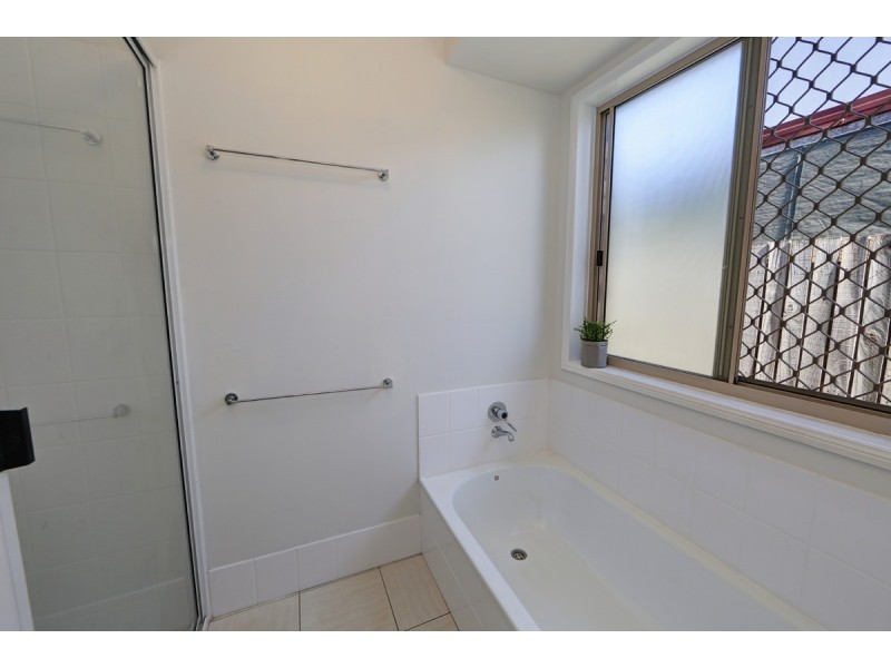 11 Murray Court, Kalkie QLD 4670