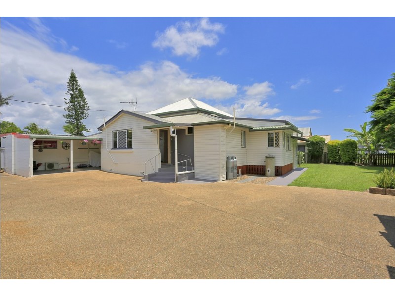 8 Crawford Street, Walkervale QLD 4670
