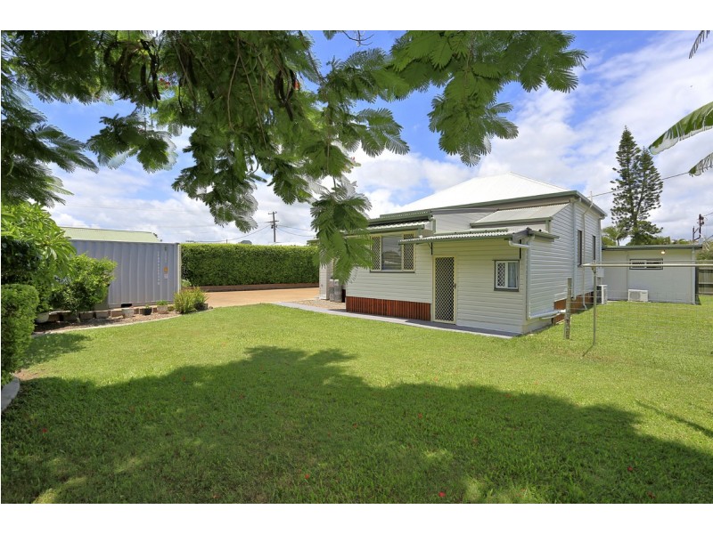 8 Crawford Street, Walkervale QLD 4670
