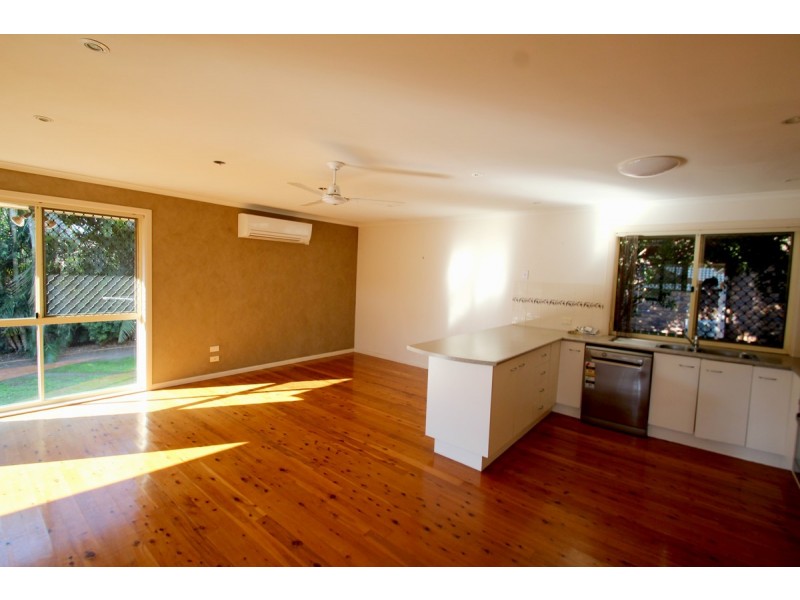 19 Tropicana Drive, Avoca QLD 4670