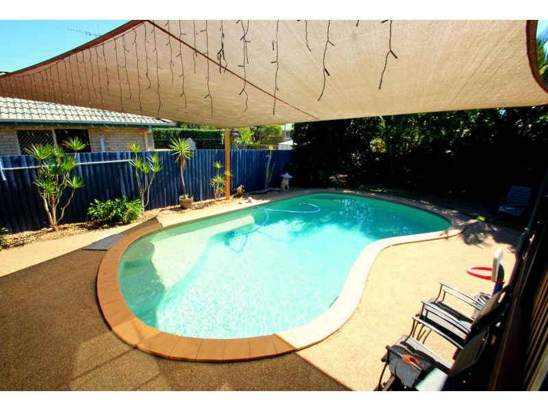 19 Tropicana Drive, Avoca QLD 4670