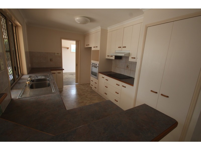 20 Westview Terrace, Avoca QLD 4670