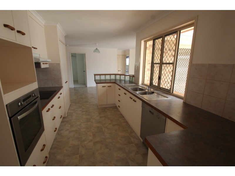 20 Westview Terrace, Avoca QLD 4670