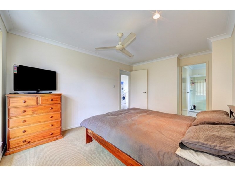 6 Toppers Drive, Coral Cove QLD 4670