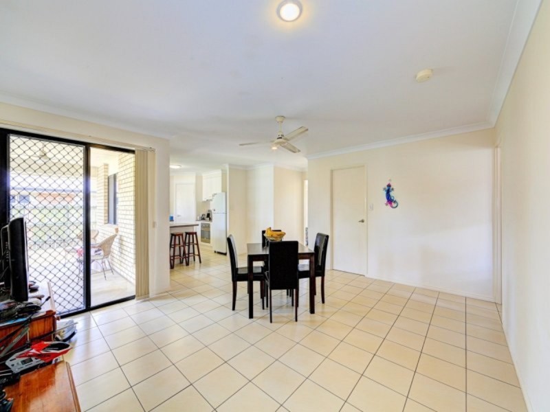 6 Toppers Drive, Coral Cove QLD 4670