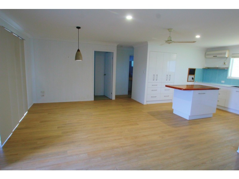 17 Welch Street, Elliott Heads QLD 4670