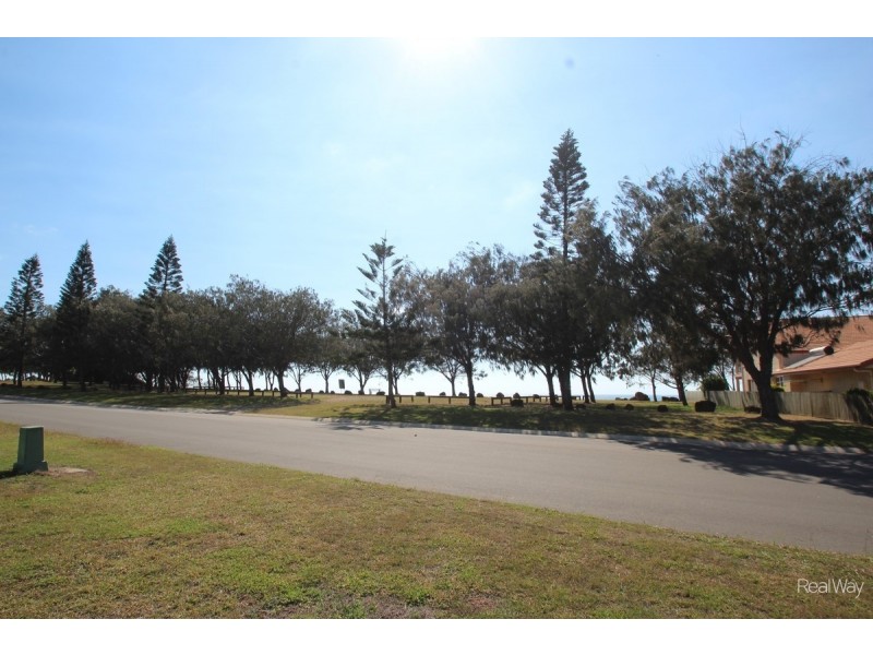 129 Barolin Esplanade, Coral Cove QLD 4670