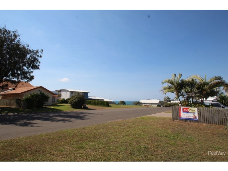 129 Barolin Esplanade, Coral Cove QLD 4670