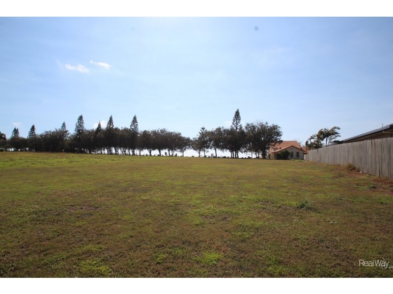 129 Barolin Esplanade, Coral Cove QLD 4670