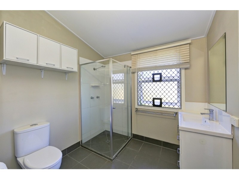 1 Elliott Heads Road, Kepnock QLD 4670