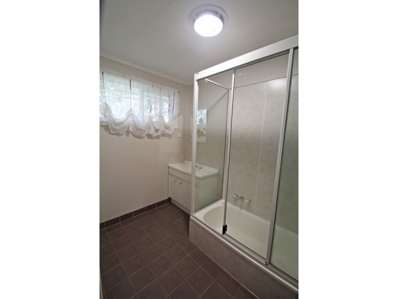 17 Lucas Street, Kepnock QLD 4670