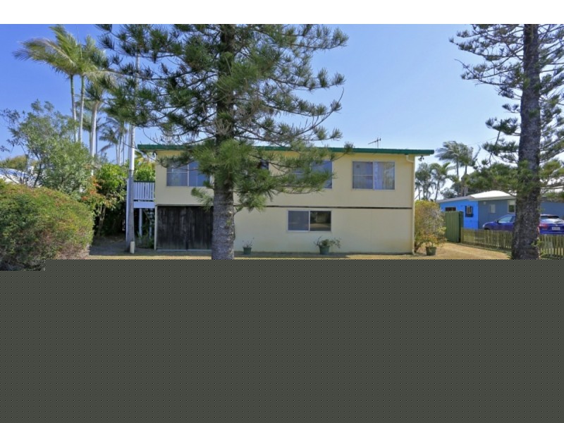 26 Bathurst Street, Elliott Heads QLD 4670