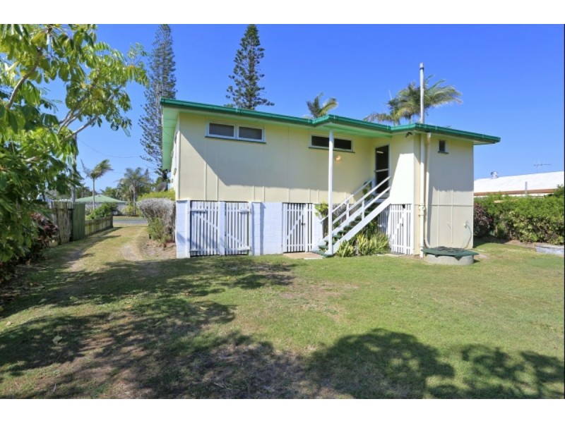 26 Bathurst Street, Elliott Heads QLD 4670