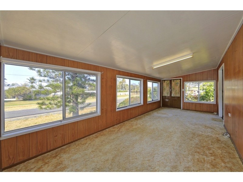 26 Bathurst Street, Elliott Heads QLD 4670