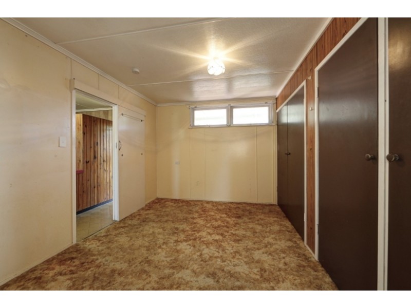 26 Bathurst Street, Elliott Heads QLD 4670