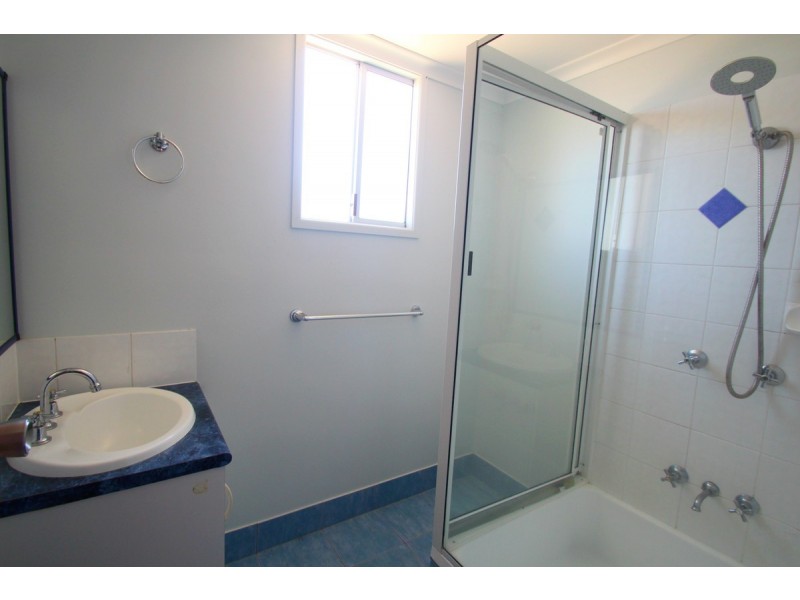 3 Baker Street, Kepnock QLD 4670