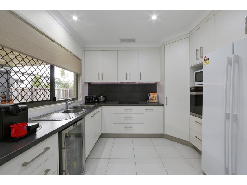 2/51 Telegraph Road, Bundaberg East QLD 4670