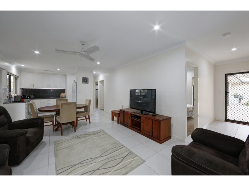 2/51 Telegraph Road, Bundaberg East QLD 4670