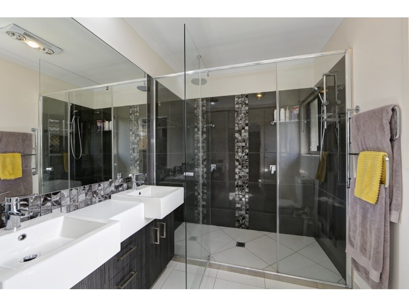 2/51 Telegraph Road, Bundaberg East QLD 4670
