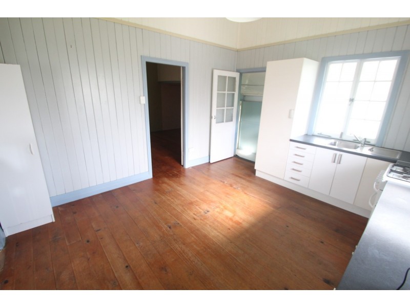 34 High Street, Walkervale QLD 4670