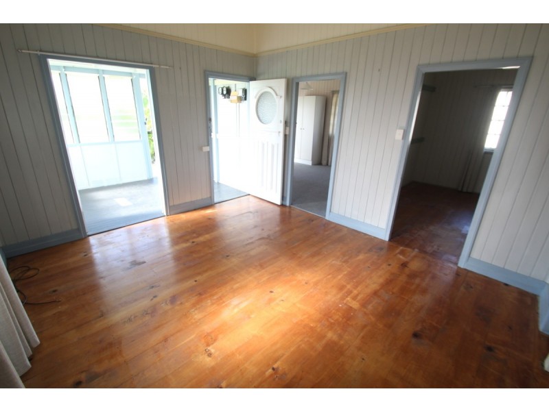 34 High Street, Walkervale QLD 4670