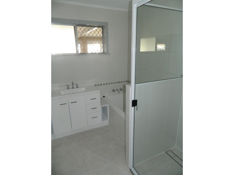 22 Lovejoy Street, Avenell Heights QLD 4670