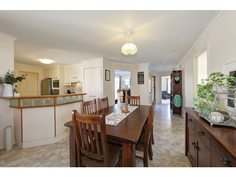 20 Westview Terrace, Avoca QLD 4670