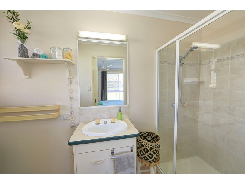 20 Westview Terrace, Avoca QLD 4670