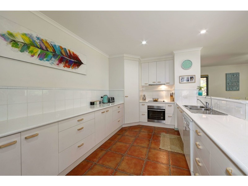 3 Sovereign Crt, Moore Park Beach QLD 4670