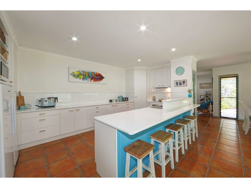 3 Sovereign Crt, Moore Park Beach QLD 4670