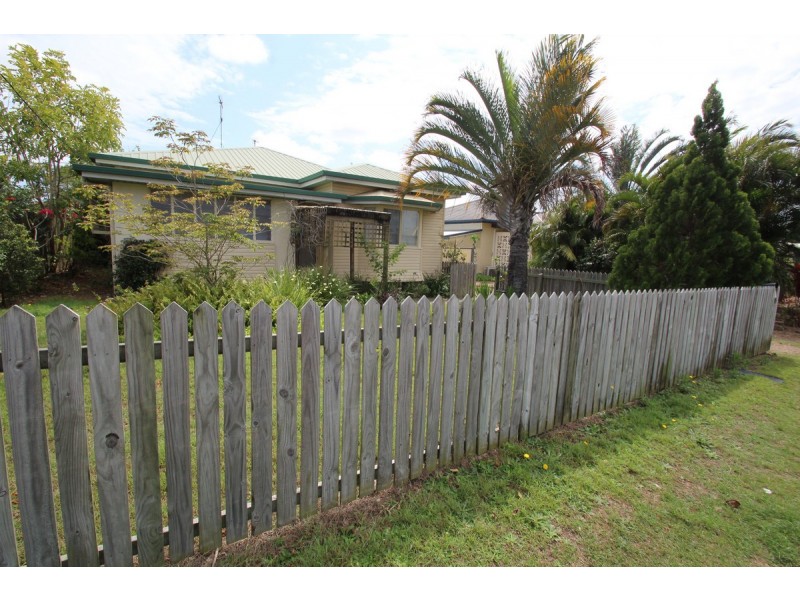 15 Theodore Street, Svensson Heights QLD 4670