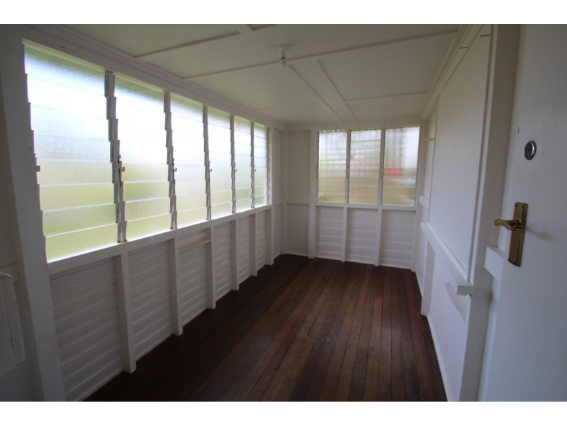 15 Theodore Street, Svensson Heights QLD 4670